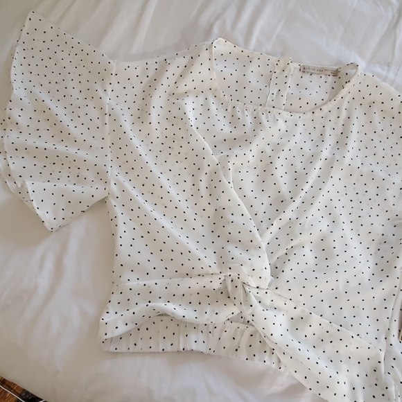 Tops - Picture 5 of 7